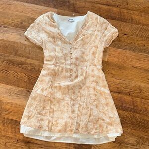 Need Tan Dainty Patterned V Neck Short Sleeve Button Up Tie Back Dress A6